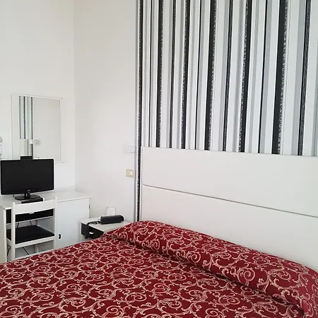 Mizar فندق ريميني