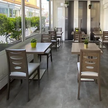 米扎尔酒店 里米尼