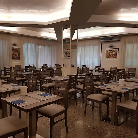 米扎尔酒店 里米尼